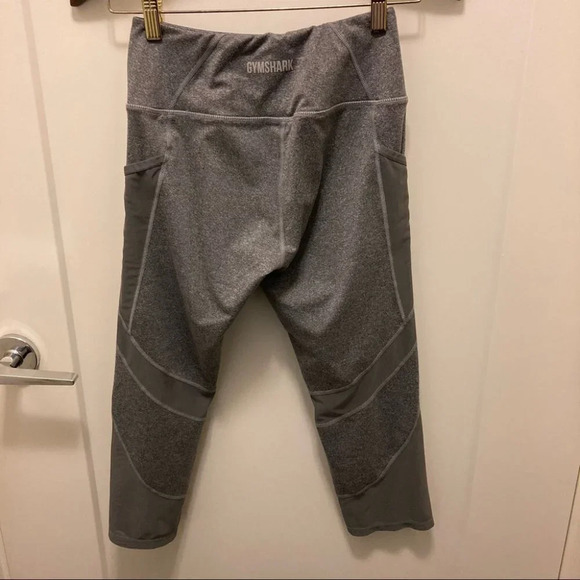 GYMSHARK  Sz M Cropped Light Grey w/ Mesh & Pocket Leggings - Picture 4 of 8